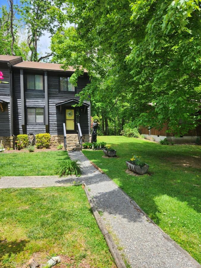 J.Creek Retreat, Creekside Townhouse +1 Car Garage Βίλα Maggie Valley Εξωτερικό φωτογραφία